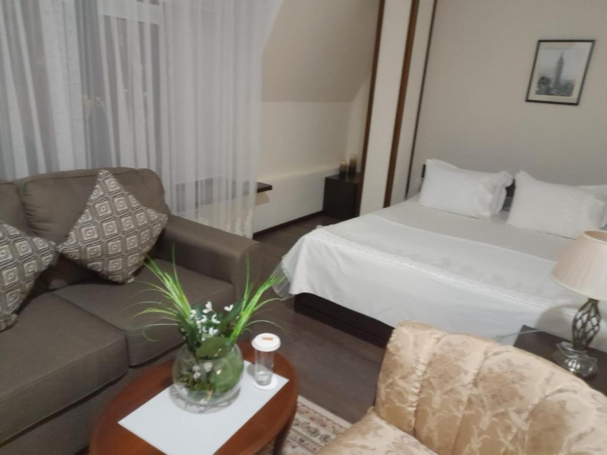 Hotel Krez Kyzylorda Εξωτερικό φωτογραφία